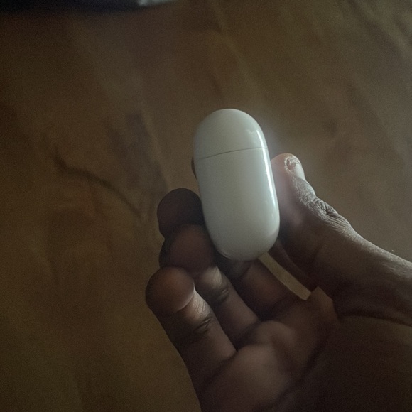 AIRPOD PROS - Picture 2 of 5